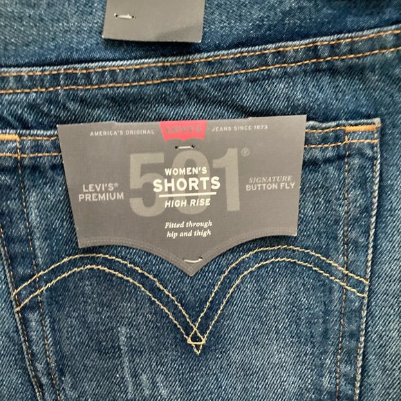 NWT(12/31) Levis premium 501 Hi-rise button fly cut offs!! - Picture 5 of 9